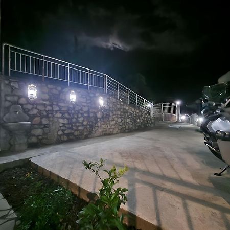 مبيت وإفطار Hyka Stone House شكودر المظهر الخارجي الصورة