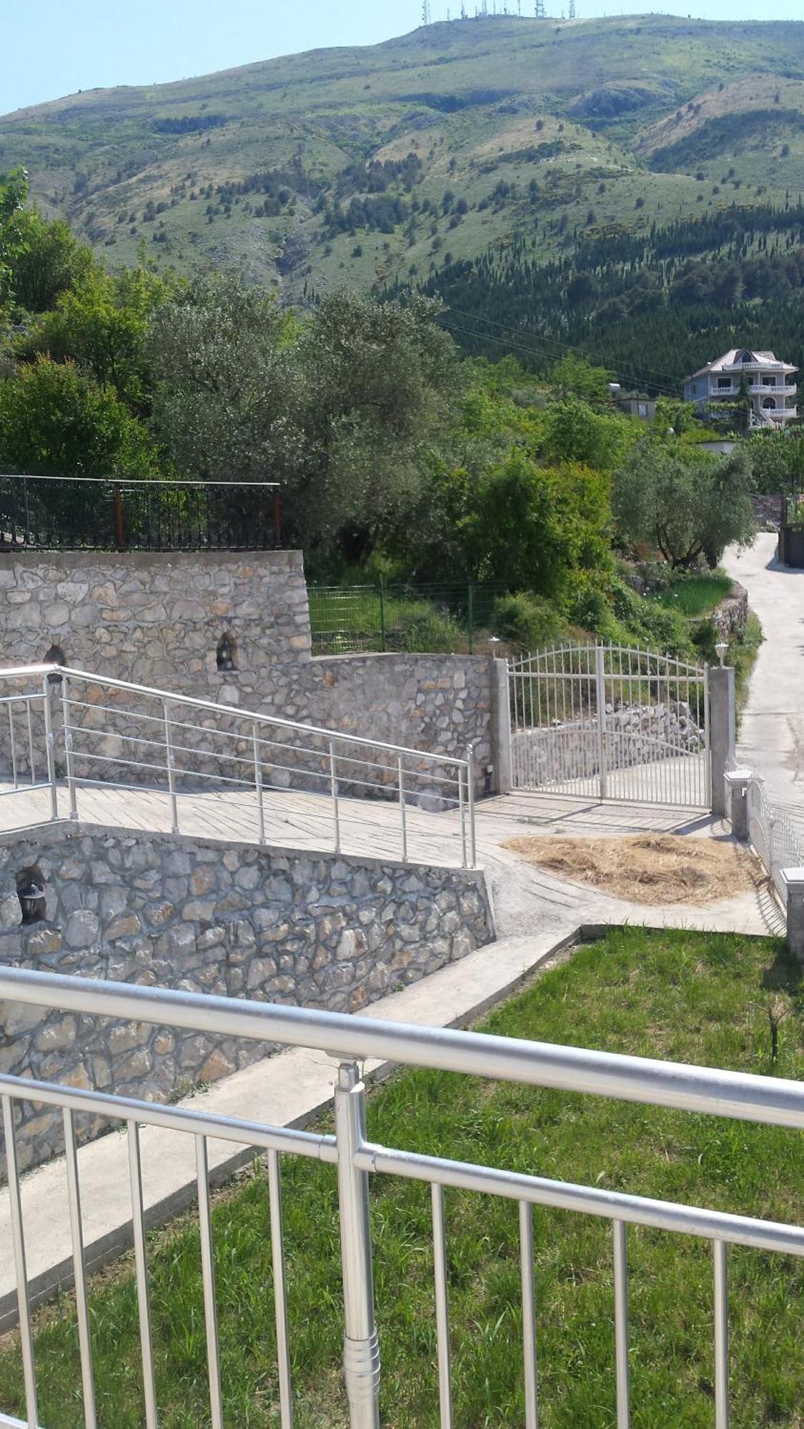 مبيت وإفطار Hyka Stone House شكودر المظهر الخارجي الصورة
