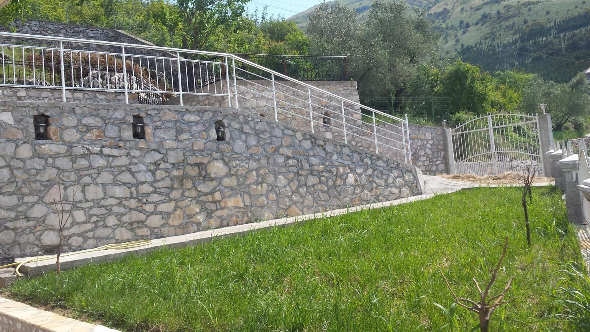 مبيت وإفطار Hyka Stone House شكودر المظهر الخارجي الصورة