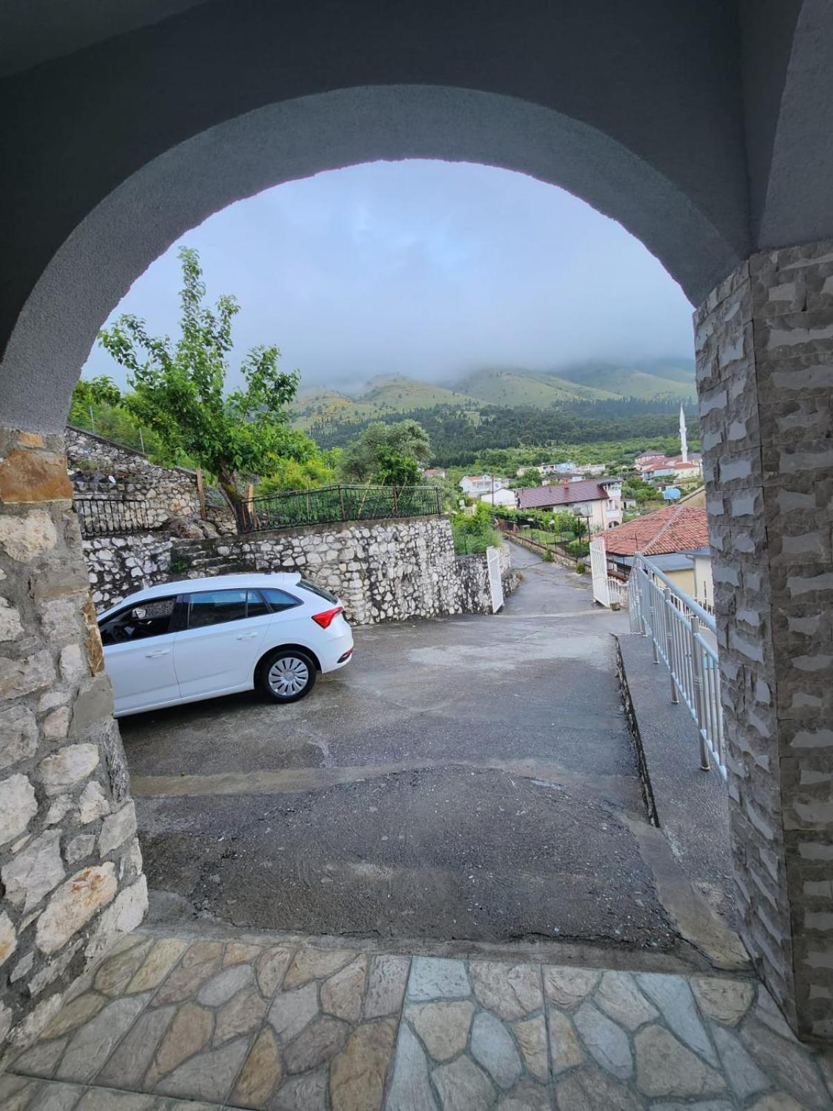 مبيت وإفطار Hyka Stone House شكودر المظهر الخارجي الصورة